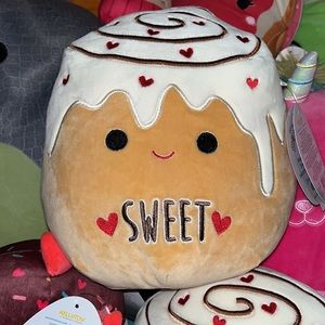 ❤️ Squishmallows Chanel the Cinnamon Bun 8” BNWT Valentine’s Day 2023